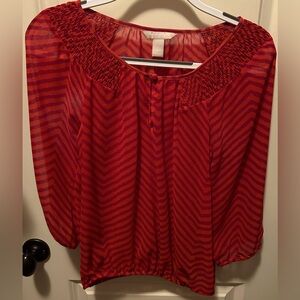 Banana Republic sheer 3/4 sleeve top. Size small.